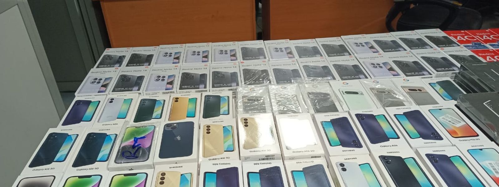 CID Nabs Smuggler with 349 Phones and 17 Tablets